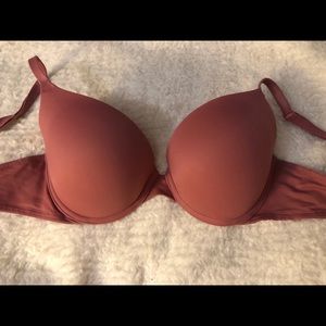 Victoria’s Secret PINK bra